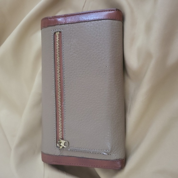 Dooney & Bourke Taupe & Brown Leather Organizer Checkbook Tri Fold Wallet - Picture 2 of 9